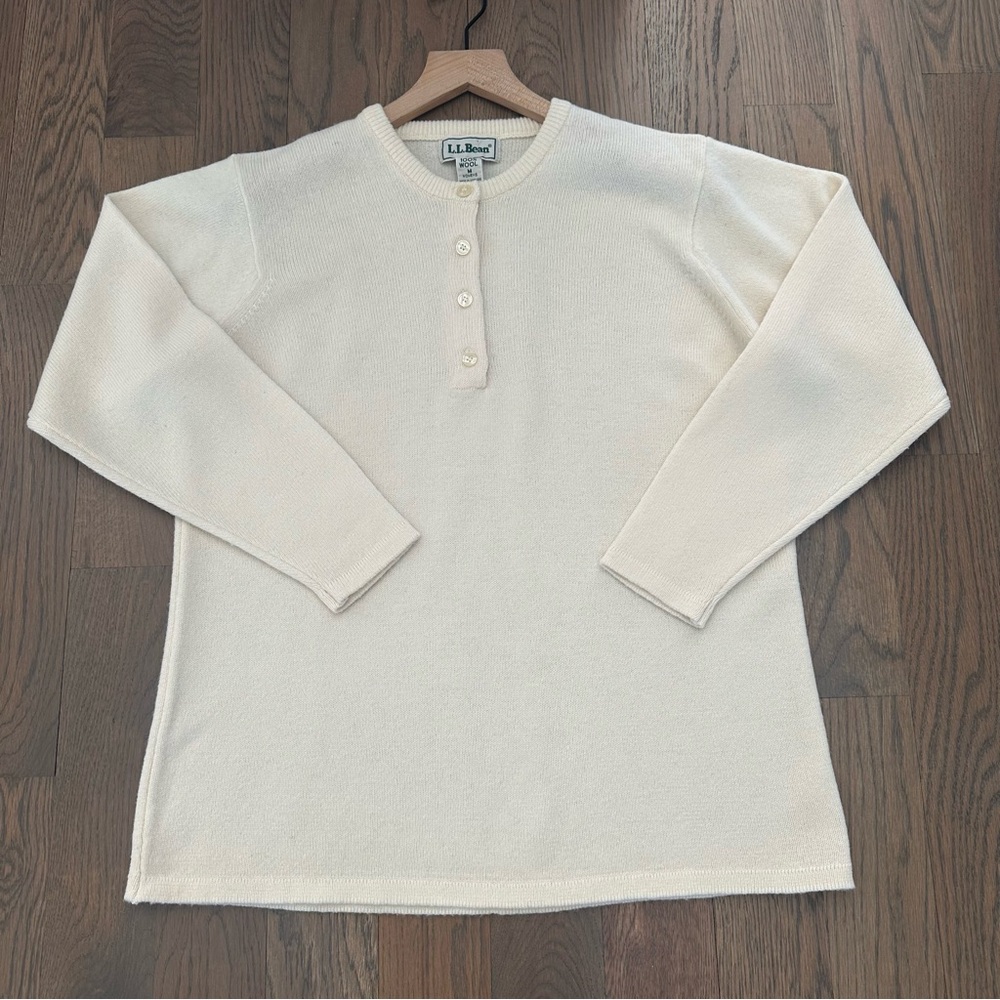 Vintage L.L. Bean Made in Scotland 100% Wool Henley Crew Sweater Medium - Picture 3 of 9